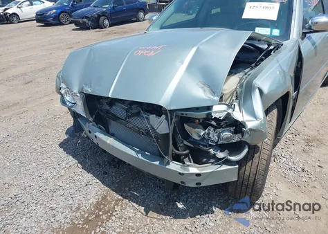 2006 Chrysler 300C из США, поврежденный, VIN 2C3KA63H66H140864